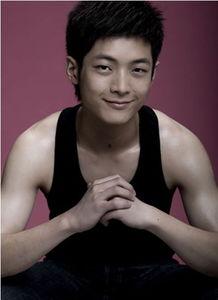 郑龙演员,从影视新星到实力派演员的蜕变之路